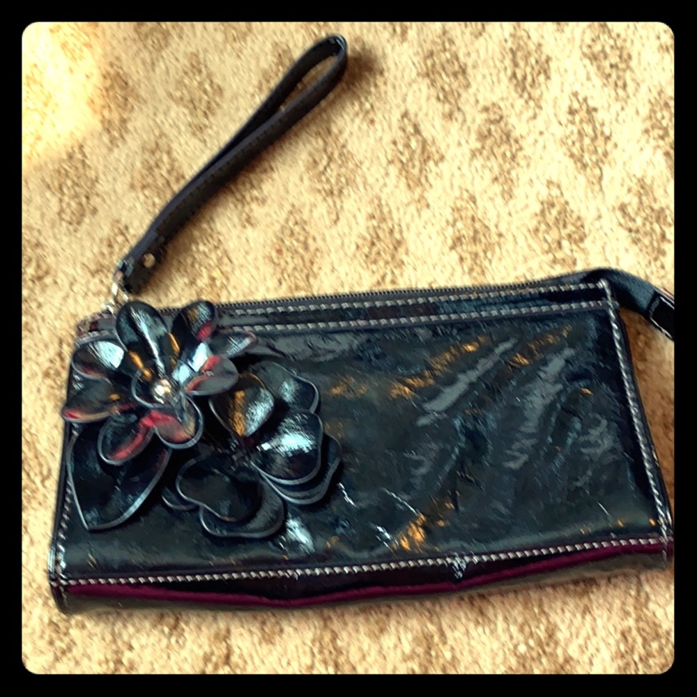 Cute flower detail black clutch purse